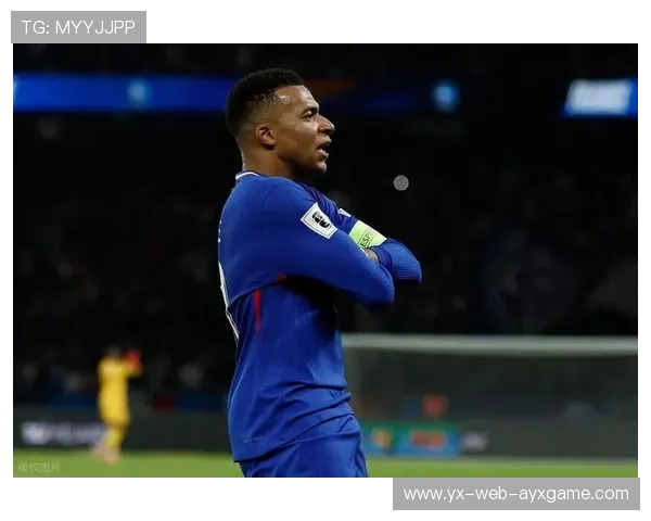 姆巴佩连续假动作摆脱后射门得手，巴黎太强